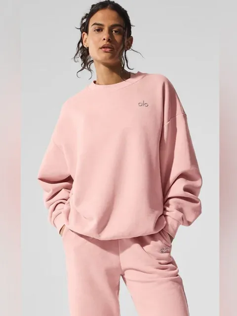 ALO Yoga NWT Accolade Crew Neck Pullover Sweatshirt Pink Quartz Size S SOLD OUT
