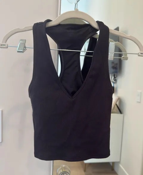 ALO YOGA Black Top