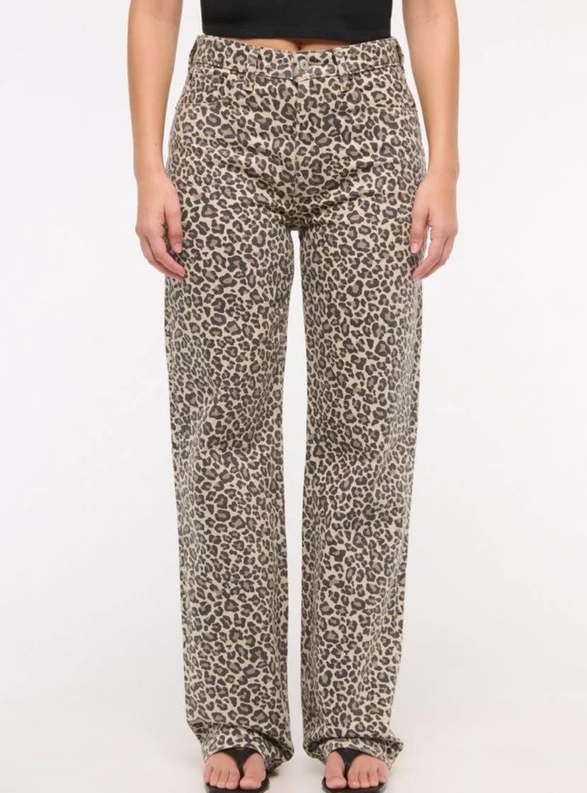 Abercrombie Curve Love High-Rise 90s Relaxed Jeans