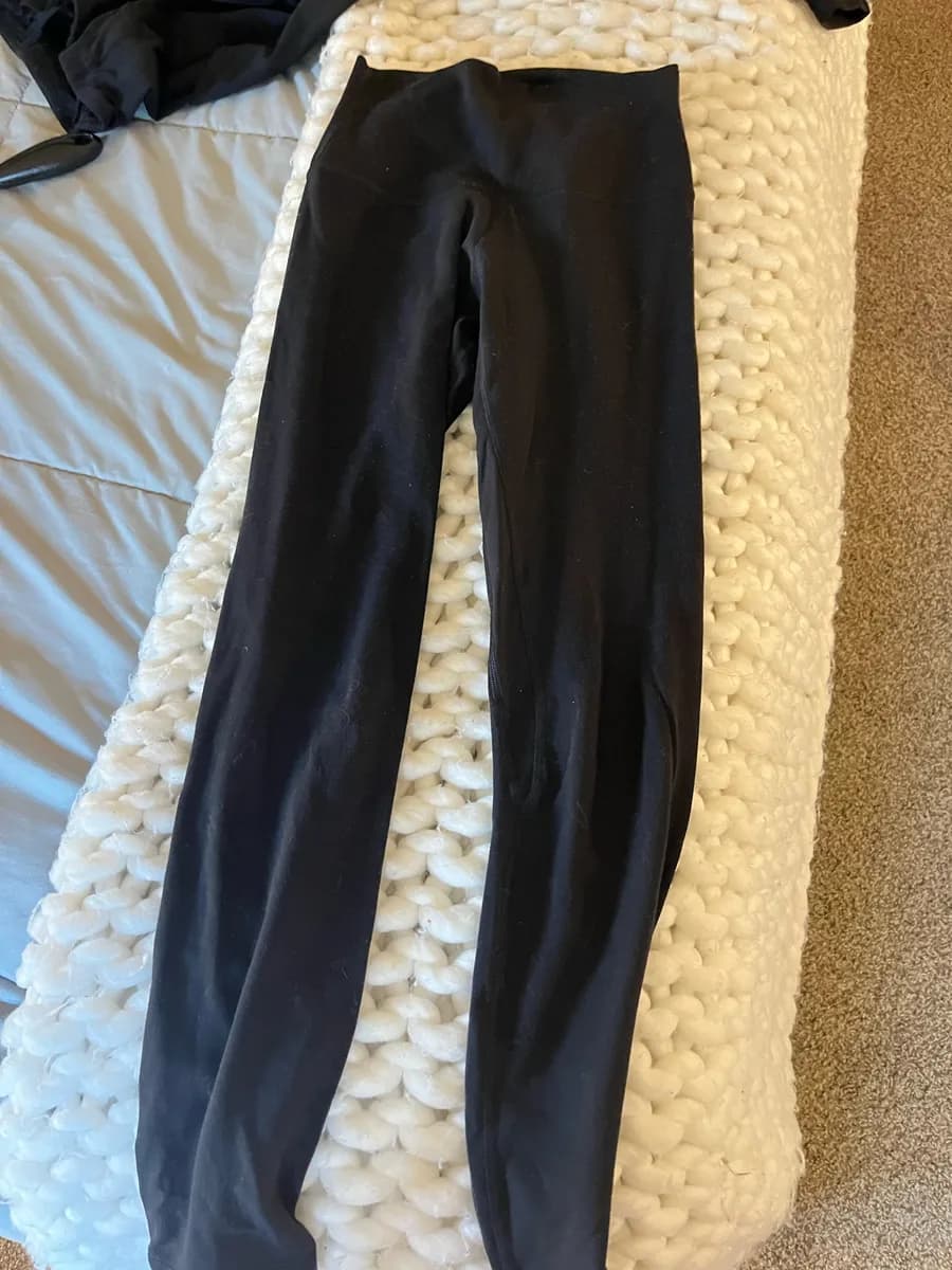 Black Lululemon Align Leggings 25"