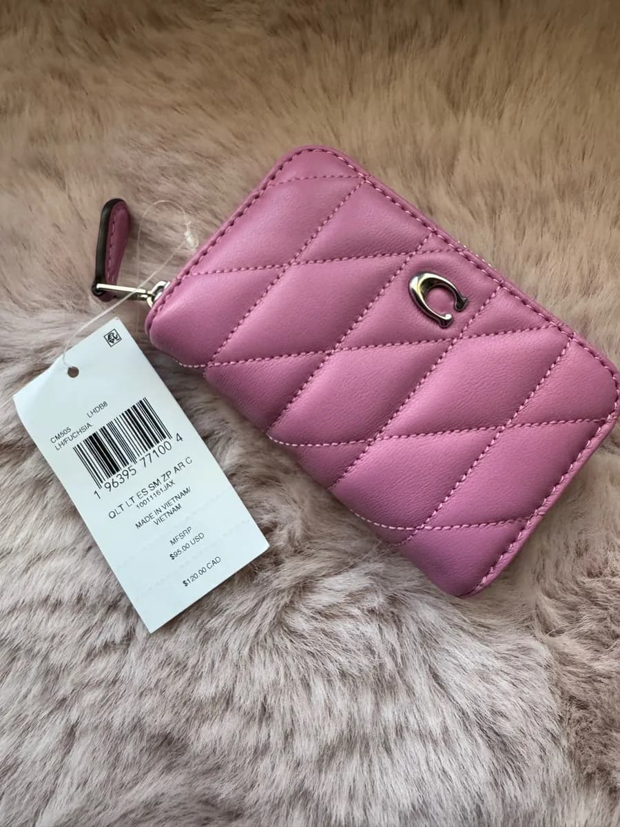 NWT Coach Quilted Pillow Essential Small Zip Around Card Case CM505 Fuchsia