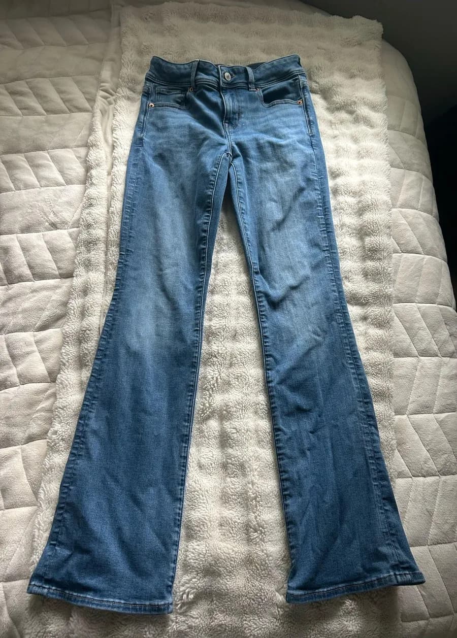 American Eagle Flare Jeans