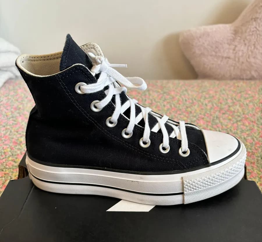 Black Platform