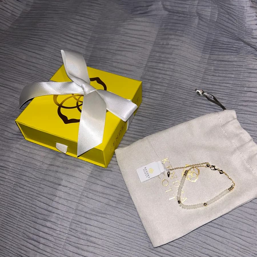 NWT Braclet