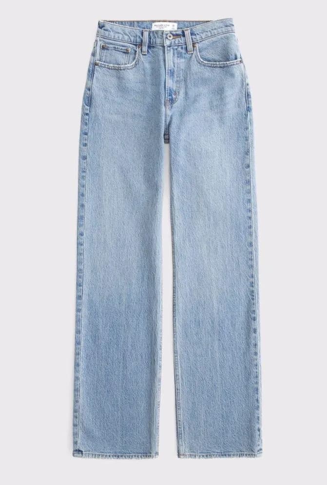 Abercrombie & Fitch Curve Love High Rise 90s Relaxed Jean in medium, sz 23 short
