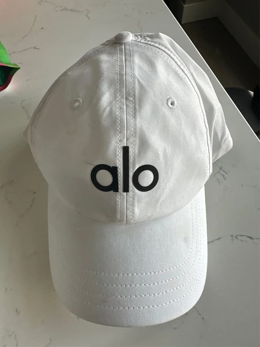 Alo yoga white hat