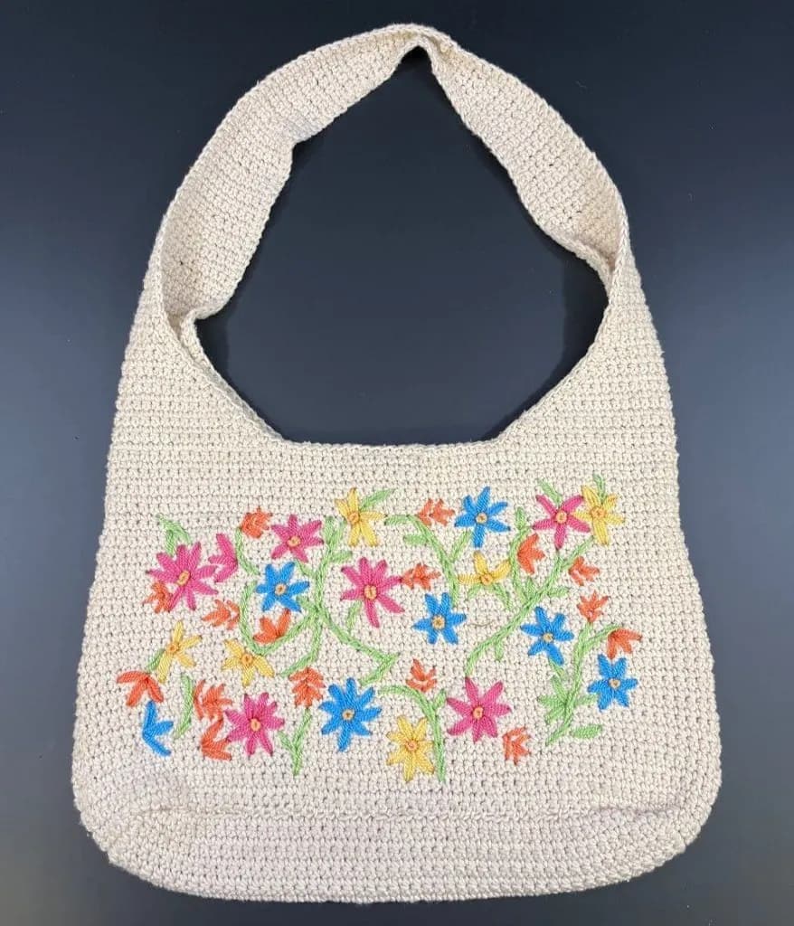 Vintage Women's Beige Floral Crochet Shoulder/Tote Bag SKU 5250