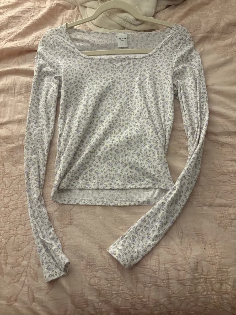 Hollister Top