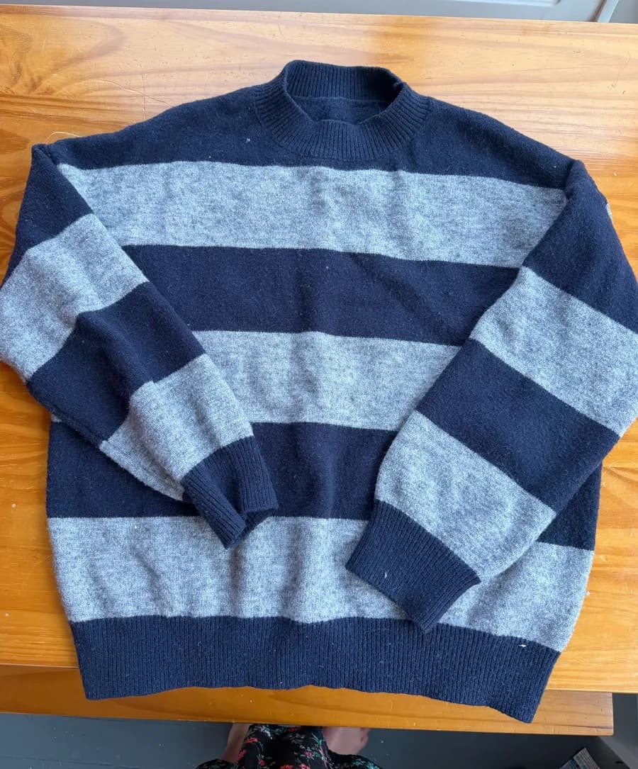 Striped sweater Blue