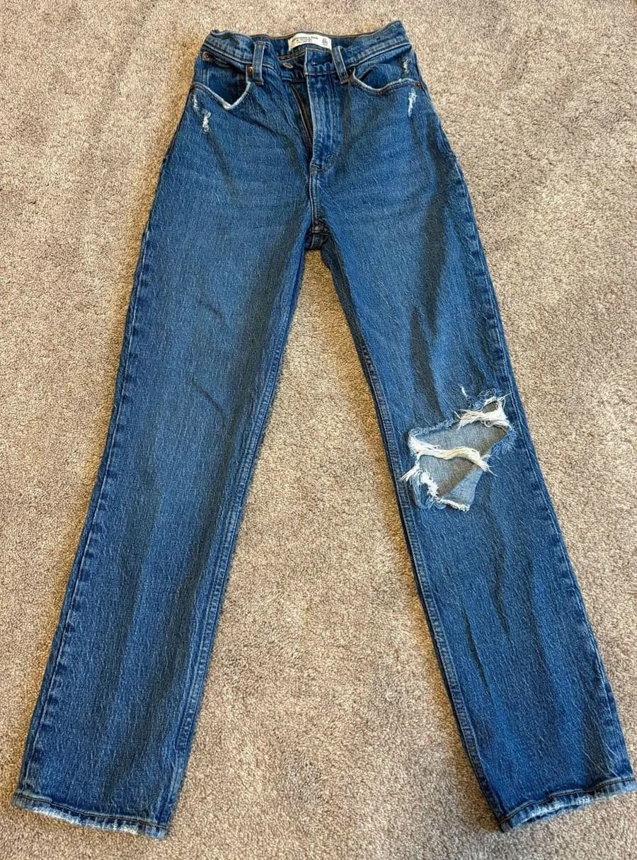 Abercrombie High-Rise Jeans 90s Straight