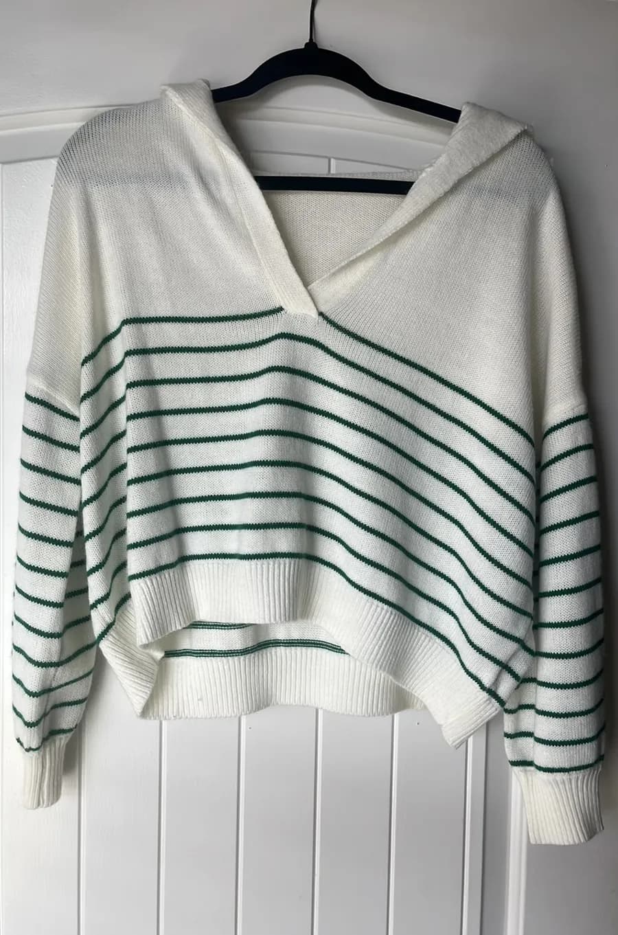 Knit sweater White