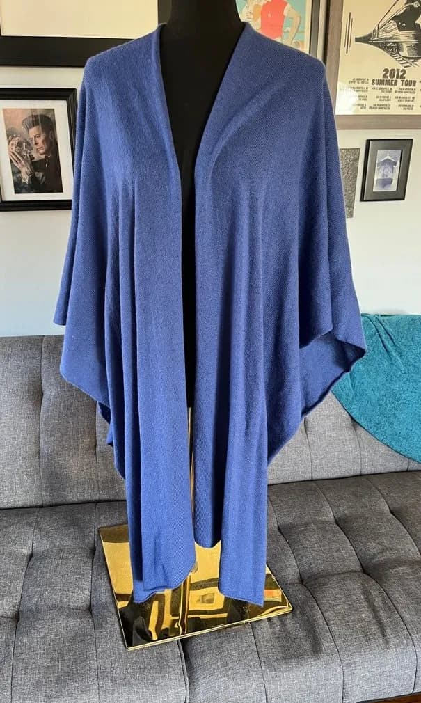 +Beryll 100% Cashmere Elegant Blue Shawl. One Size Fits Most