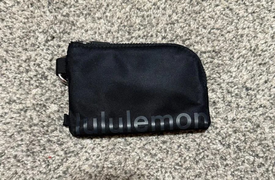 Lululemon card pouch