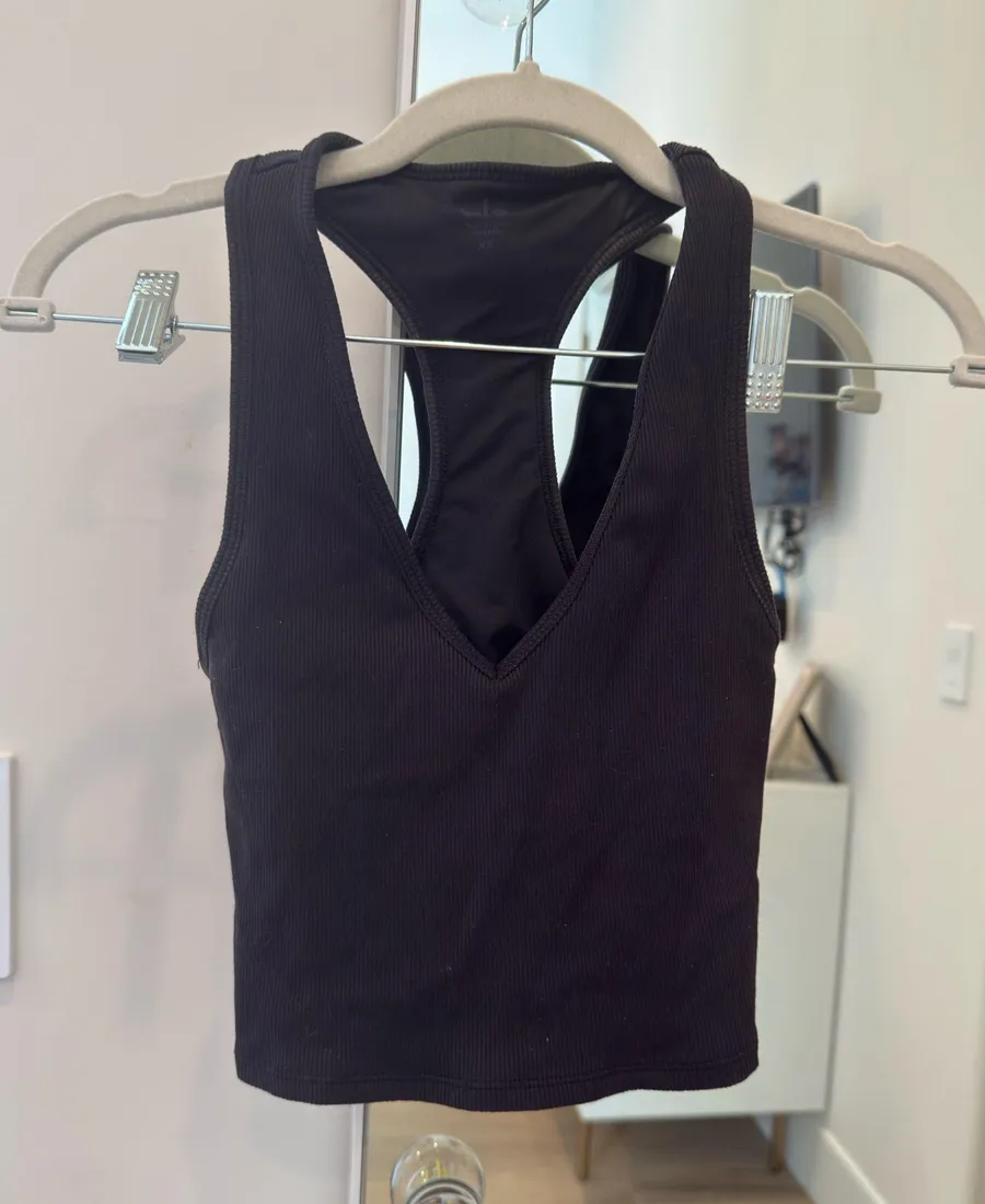 ALO YOGA Black Top